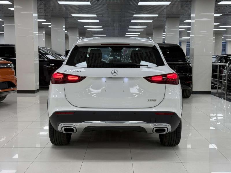 Mercedes-Benz GLA II (H247) Рестайлинг Бензин 2 л. 190 л.с. робот полный
