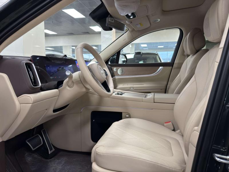 Aito M9  Гибрид 1.5 л. 496 л.с. автомат полный