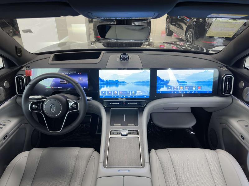 Aito M9  Гибрид 1.5 л. 496 л.с. автомат полный