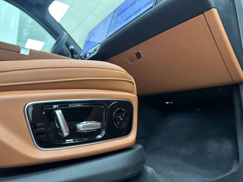 LiXiang L7 I Рестайлинг Гибрид 1.5 л. 449 л.с. автомат полный