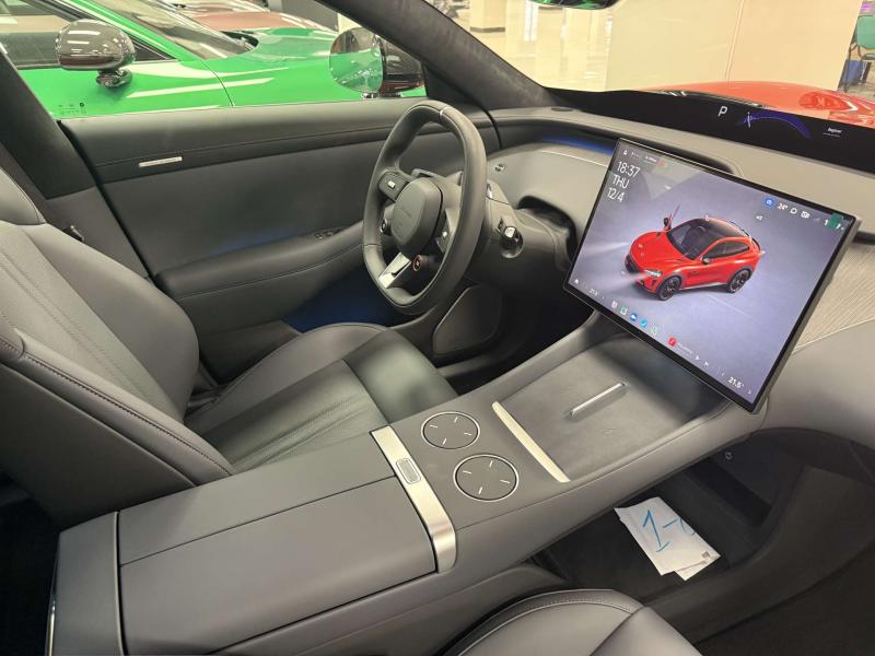 Xiaomi YU 7 1 поколение AT 4WD (690 л.с.)