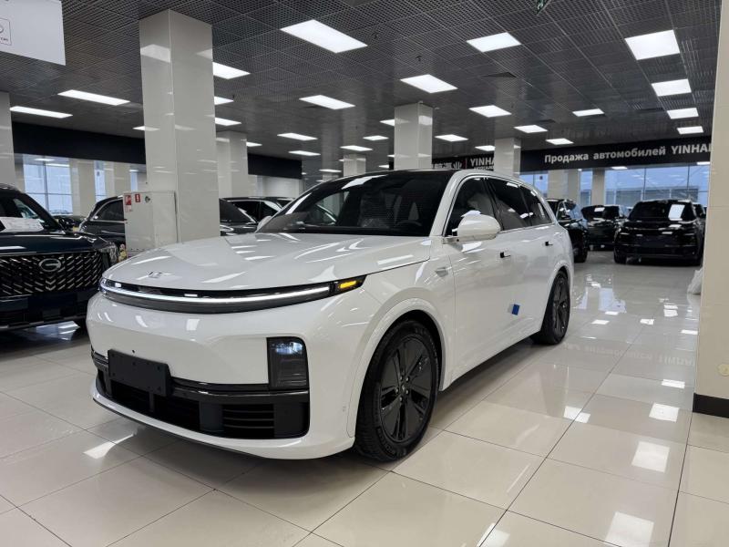 LiXiang L7 I Рестайлинг Гибрид 1496 см3 449 л.с. (330 кВт) автоматическая полный