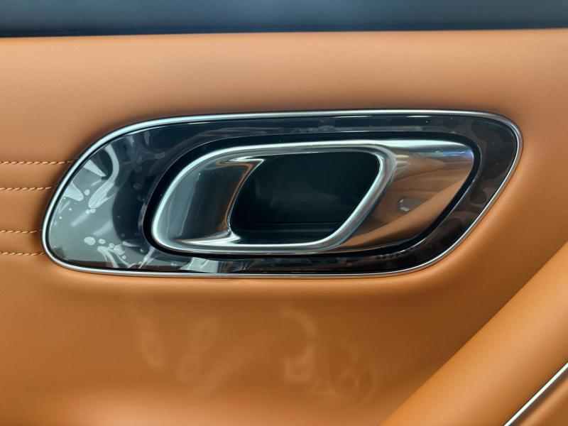 Geely Galaxy M9 1 поколение 1.5 л, 870 л.с., гибрид