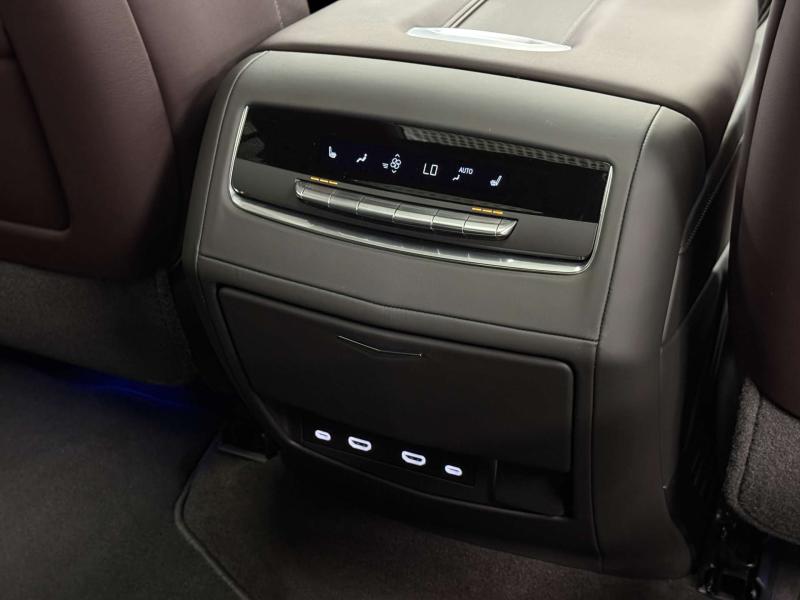 Cadillac Escalade V Рестайлинг Бензин 6.2 л. 420 л.с. автомат полный