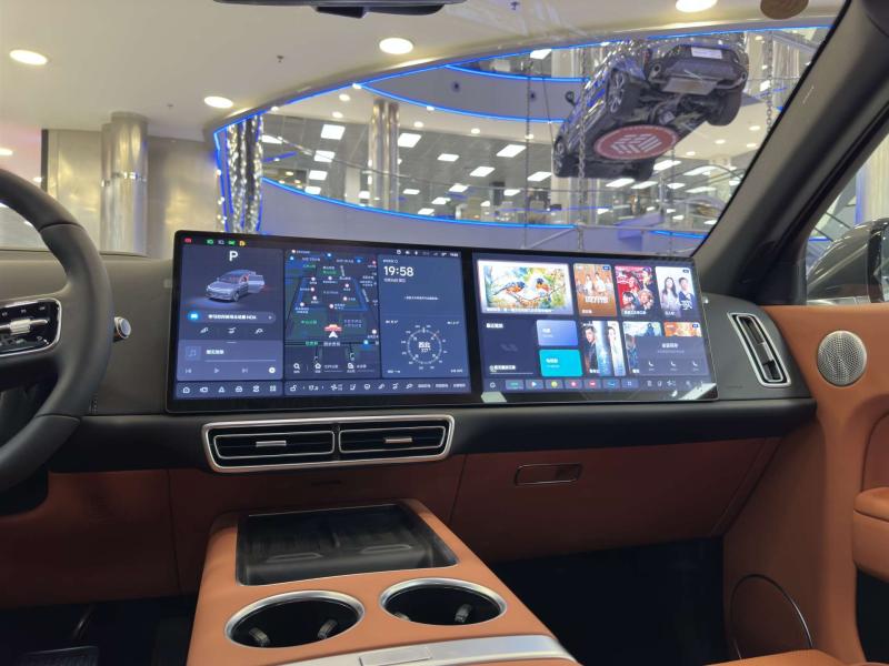 LiXiang L7 I Рестайлинг Гибрид 1.5 л. 449 л.с. автомат полный