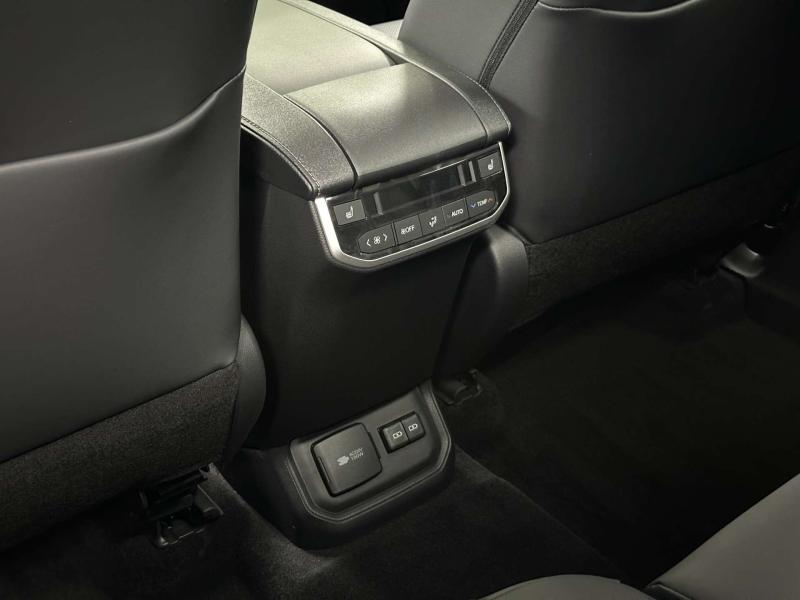 Toyota Highlander IV (U70) Бензин 2 л. 248 л.с. автомат полный