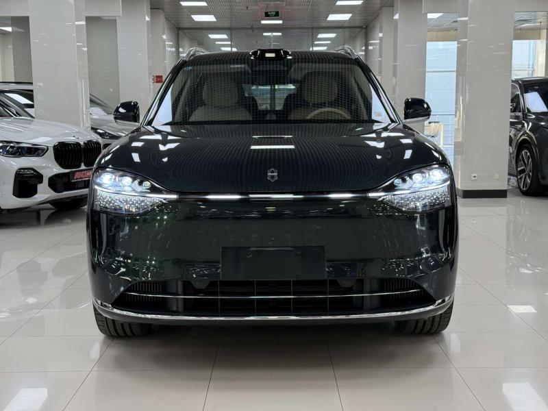 Aito M9  Гибрид 1.5 л. 496 л.с. автомат полный