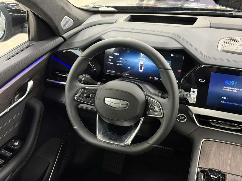 Geely Monjaro 1 поколение [2 рестайлинг] 2.0 AT (272 л.с.)