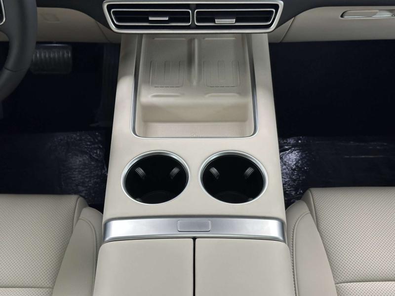 LiXiang L9  Гибрид 1.5 л. 449 л.с. автомат полный