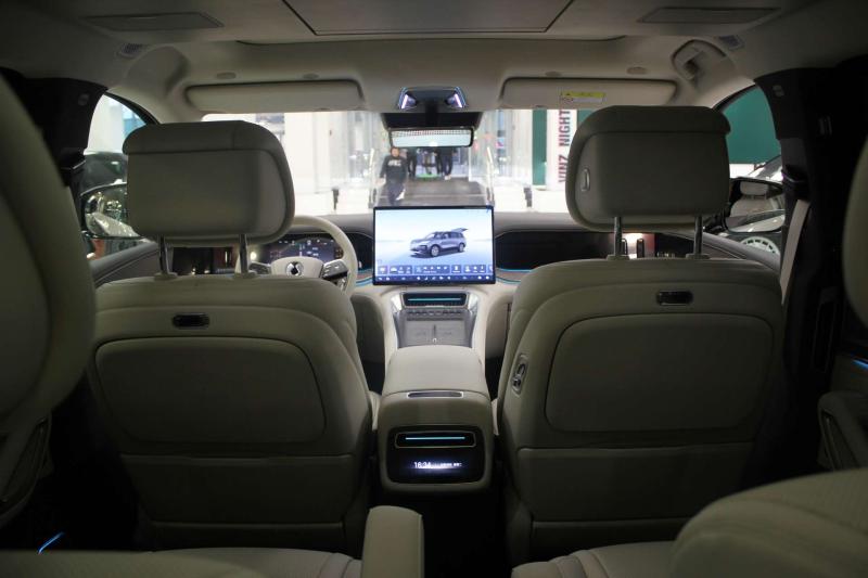 Denza N9 1 поколение 2.0 л. 925 л.с. (680 кВт) 