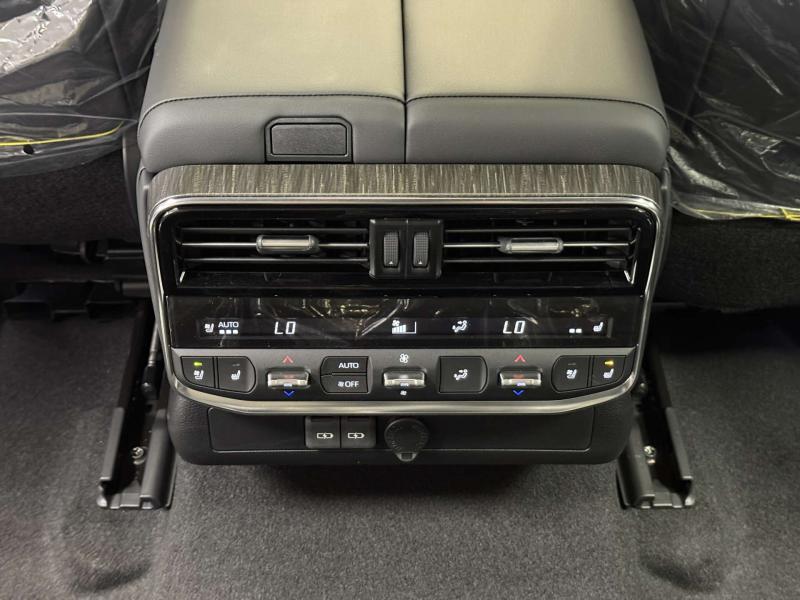 Toyota Land Cruiser 300 Series Бензин 3.4 л. 415 л.с. автомат полный