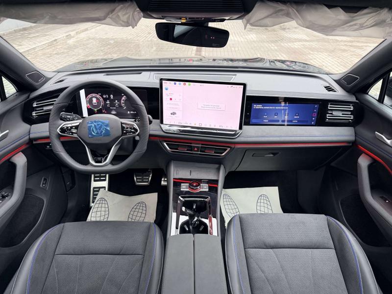 Volkswagen Tiguan III (China Market) Бензин 2 л. 220 л.с. робот полный