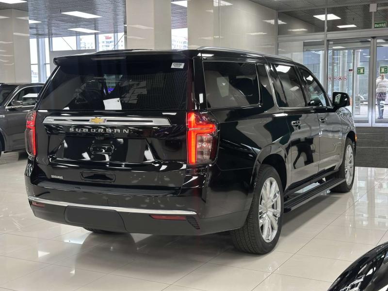 Chevrolet Suburban XIII Рестайлинг Бензин 6.2 л. 426 л.с. автомат полный