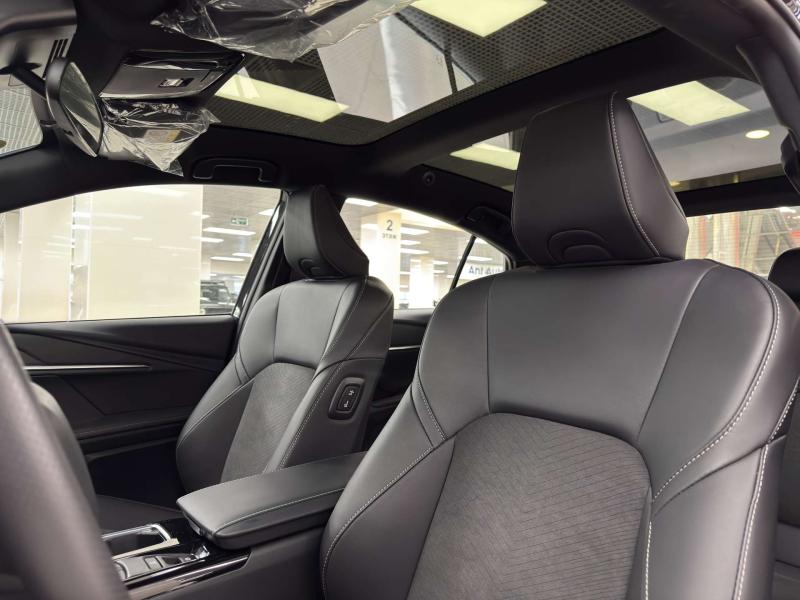 Toyota Camry IX (XV80) China Market Гибрид 2 л. 197 л.с. вариатор передний