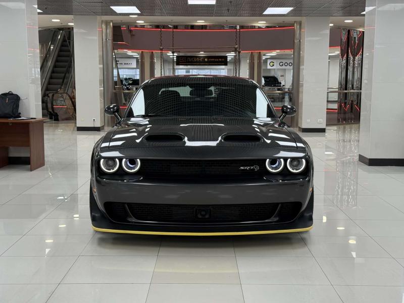 Dodge Challenger III Рестайлинг 2 Бензин 6.2 л. 717 л.с. автомат задний