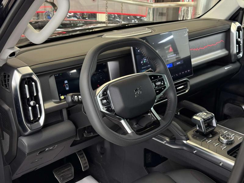 Jetour T2  Бензин 2 л. 245 л.с. робот полный