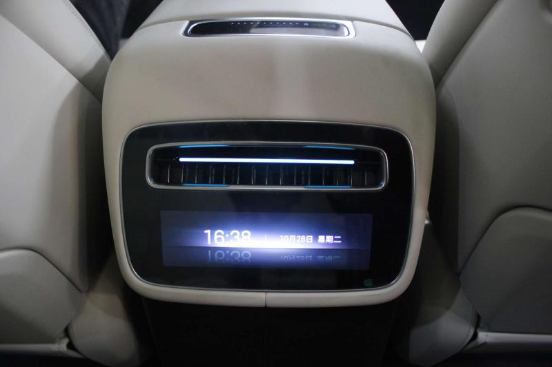 Denza N9 1 поколение 2.0 л. 925 л.с. (680 кВт) 