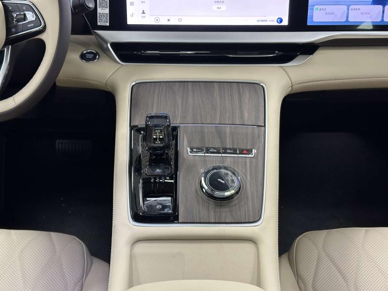 Geely Monjaro  Бензин 2 л. 238 л.с. автомат полный