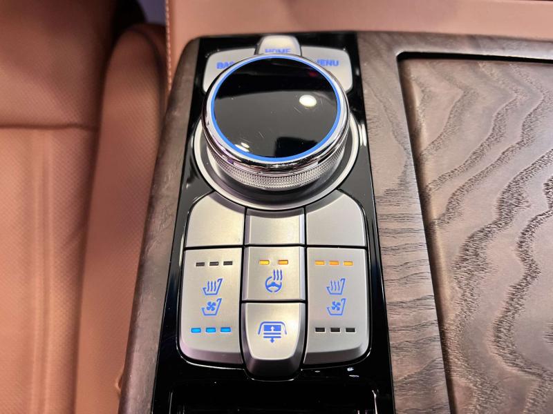Genesis G90 I Рестайлинг Бензин 3.8 л. 309 л.с. автомат полный