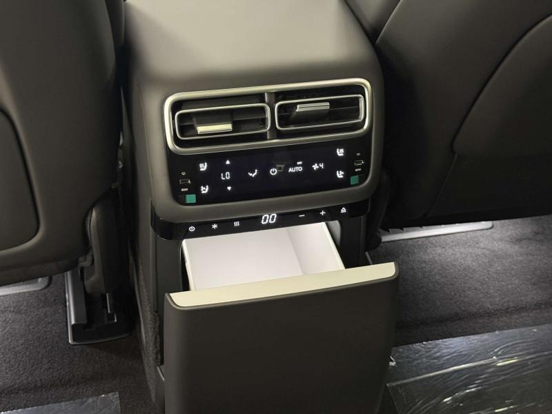 LiXiang L7 I Рестайлинг Гибрид 1.5 л. 449 л.с. автомат полный