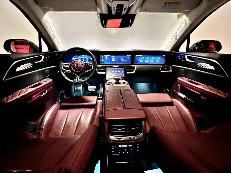 Hongqi E-HS9 1 поколение AT 4WD (551 л.с.)