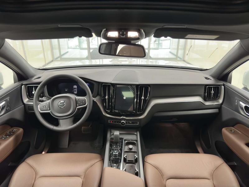 Volvo XC60 2 поколение [рестайлинг] 2.0 AT (250 л.с.)