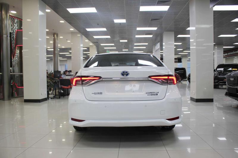 Toyota Corolla XII (E210) Гибрид 1.8 л. 98 л.с. вариатор передний