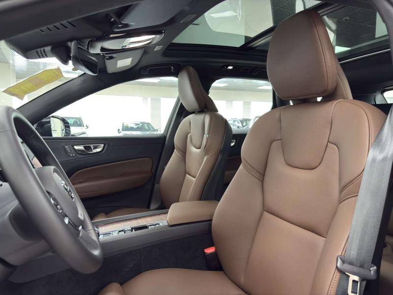 Volvo XC60 II Рестайлинг Бензин 2 л. 249 л.с. автомат полный