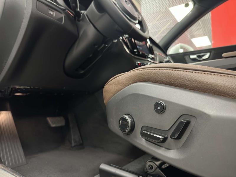 Volvo XC60 2 поколение [рестайлинг] 2.0 AT (250 л.с.)