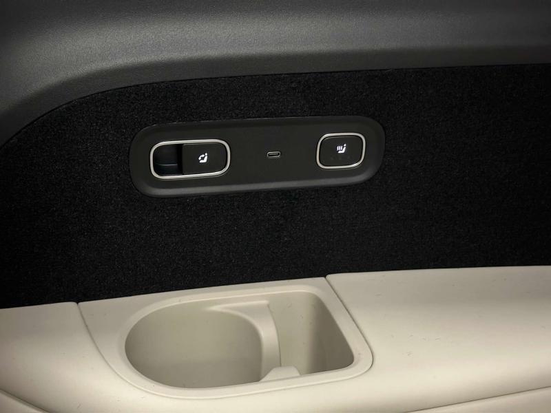 LiXiang L9 I Рестайлинг Гибрид 1.5 л. 449 л.с. автомат полный