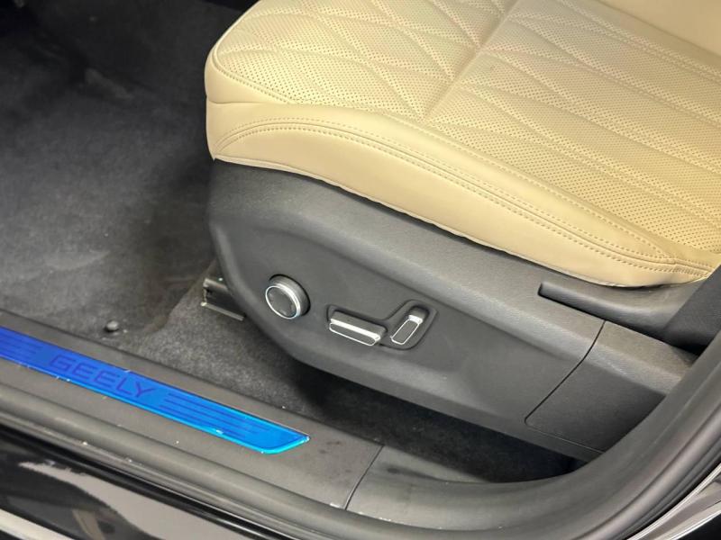 Geely Monjaro  Бензин 2 л. 238 л.с. автомат полный