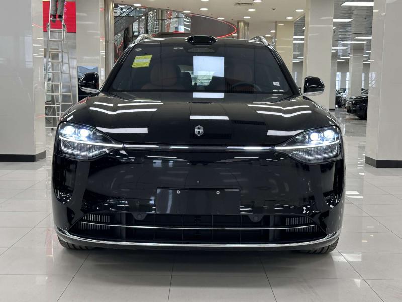 Aito M9  Гибрид 1.5 л. 496 л.с. автомат полный