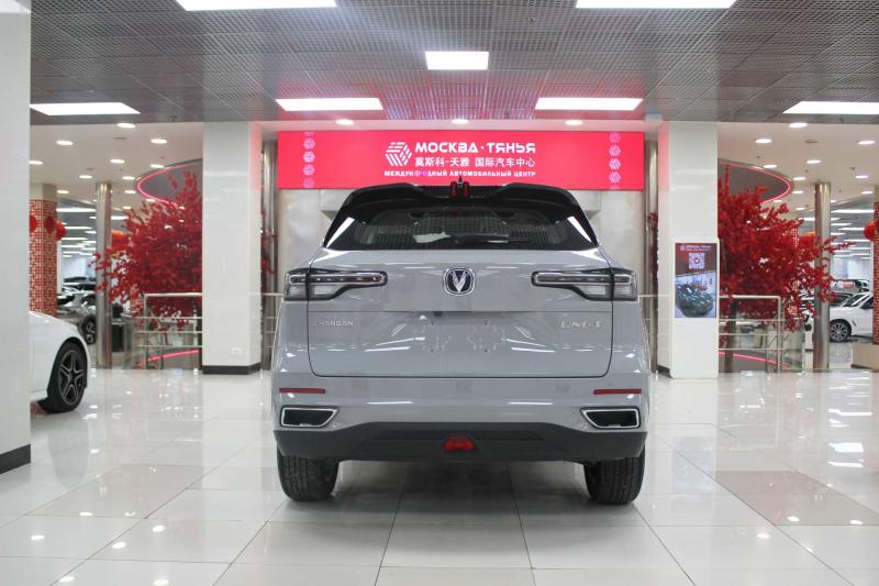 Changan UNI-S (CS55 Plus) 1 поколение 1.5 AMT 181 л.с.