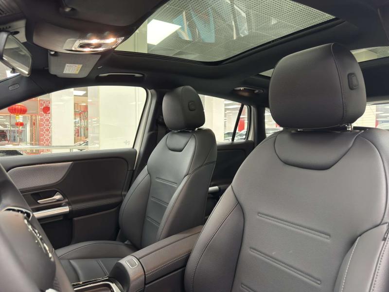 Mercedes-Benz GLA II (H247) Рестайлинг Бензин 2 л. 190 л.с. робот полный