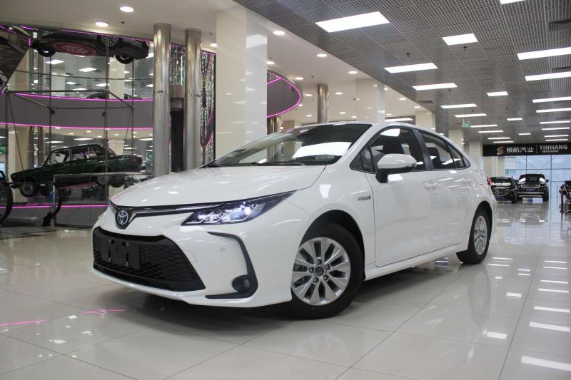 Toyota Corolla XII (E210) Гибрид 1.8 л. 98 л.с. вариатор передний