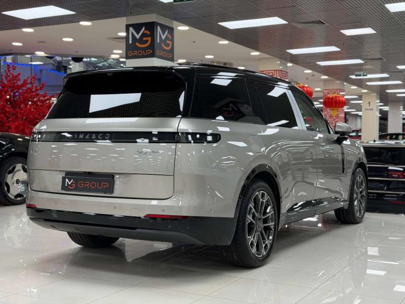 Lynk & Co 900 Поколение 1 AT Гибрид 2 л. (720 л.с.)