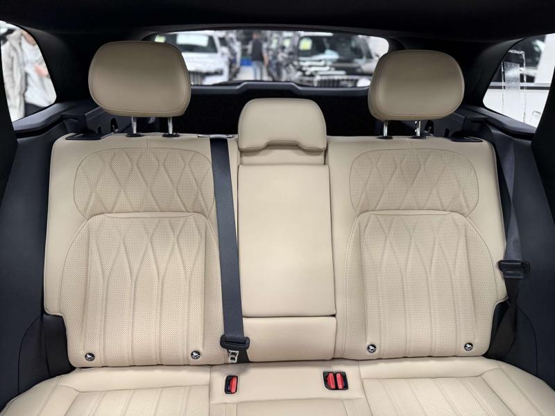 Geely Monjaro 1 поколение [2 рестайлинг] 2.0 AT (265 л.с.)