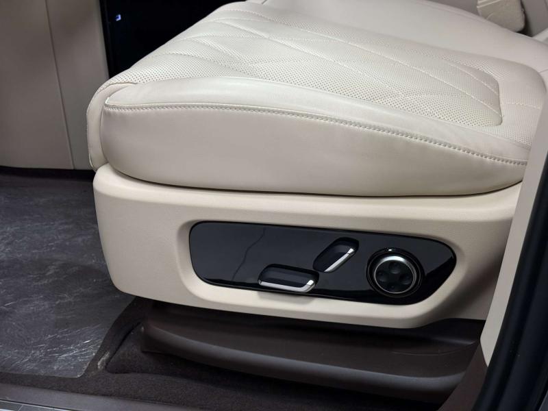 Aito M9  Гибрид 1.5 л. 496 л.с. автомат полный