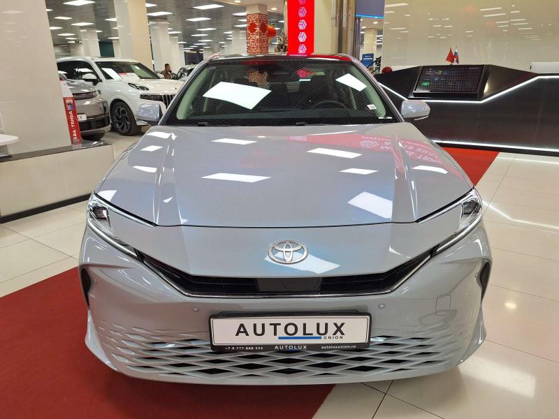 Toyota Camry IX (XV80) China Market Бензин 2 л. 173 л.с. вариатор передний