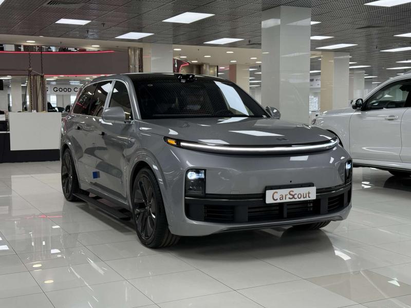 LiXiang L9 I Рестайлинг Гибрид 1.5 л. 449 л.с. автомат полный