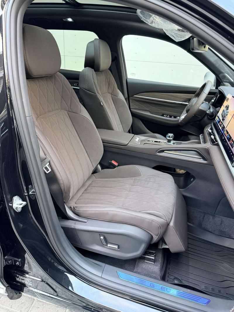 Geely Monjaro  Бензин 2 л. 238 л.с. автомат полный