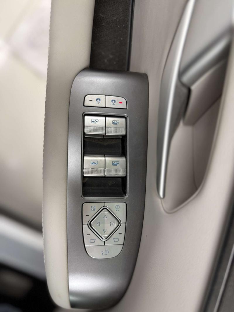 BYD Tang L 1 поколение 1.5 л, 700 л.с., гибрид