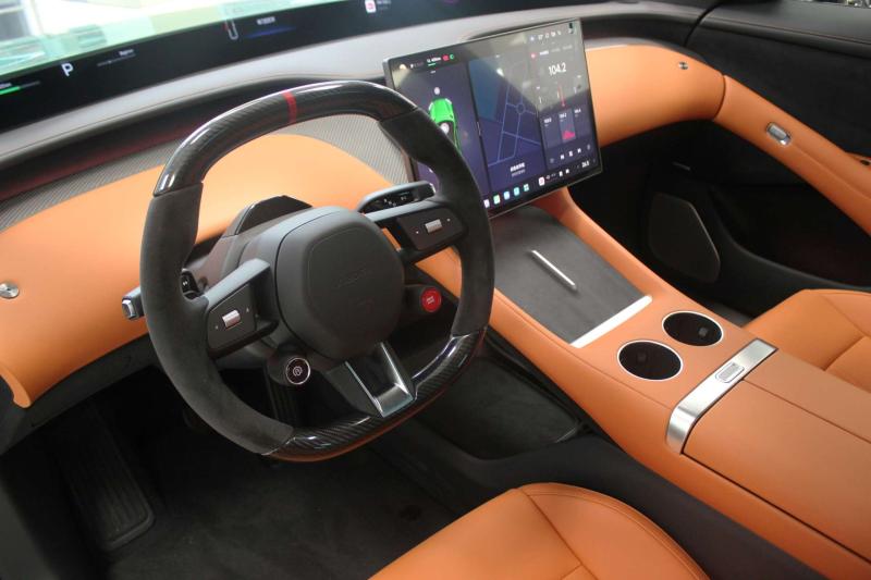 Xiaomi YU 7 1 поколение AT 4WD (690 л.с.)