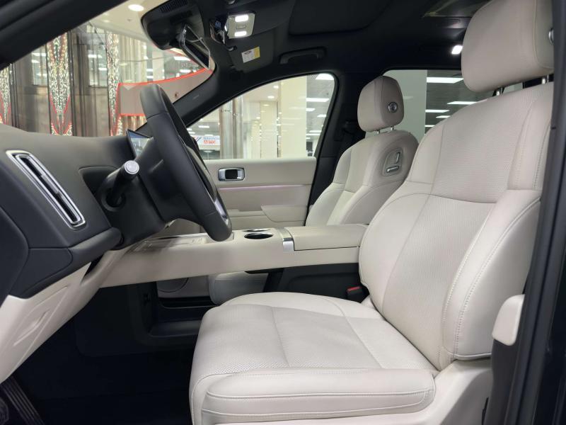 LiXiang L9  Гибрид 1.5 л. 449 л.с. автомат полный