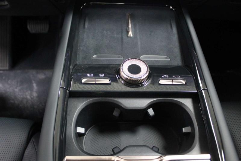 Lynk & Co 900 Поколение 1 2.0h 884 л.с.