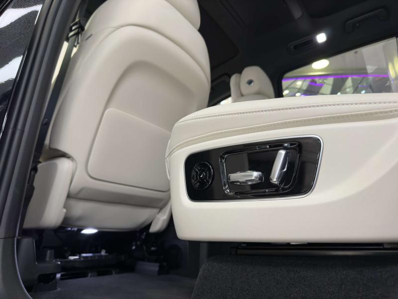 LiXiang L9 I Рестайлинг Гибрид 1.5 л. 449 л.с. автомат полный