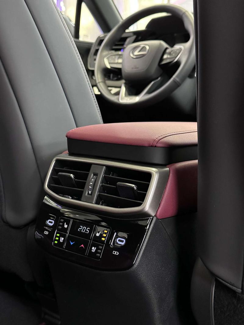 Lexus RX V Бензин 2.4 л. 279 л.с. автомат полный
