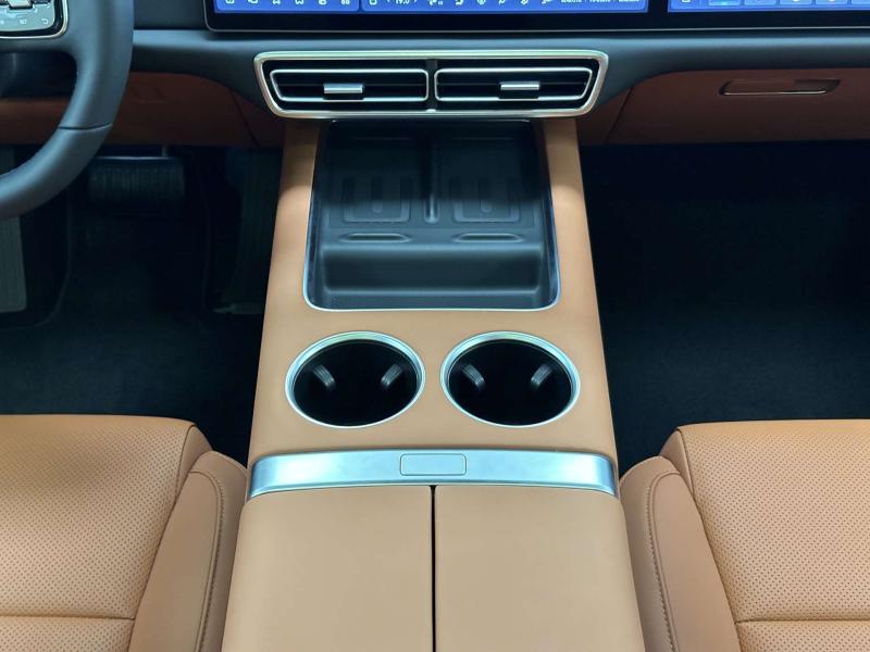 LiXiang L6  Гибрид 1.5 л. 408 л.с. автомат полный