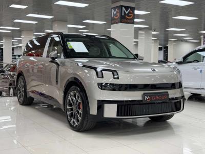 Lynk & Co 900