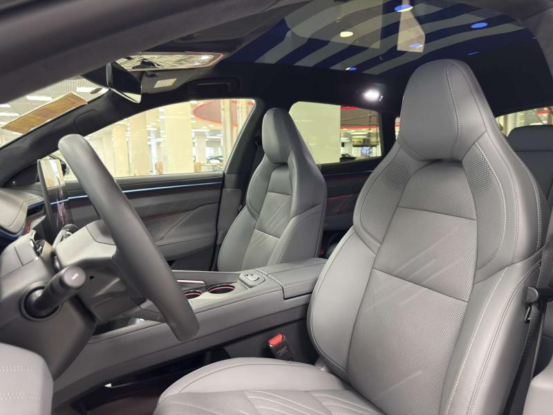 Zeekr 001 I Рестайлинг Электро  789 л.с. автомат полный